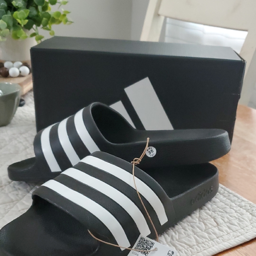 NWT Adidas Women's Striped Black and White Sandals